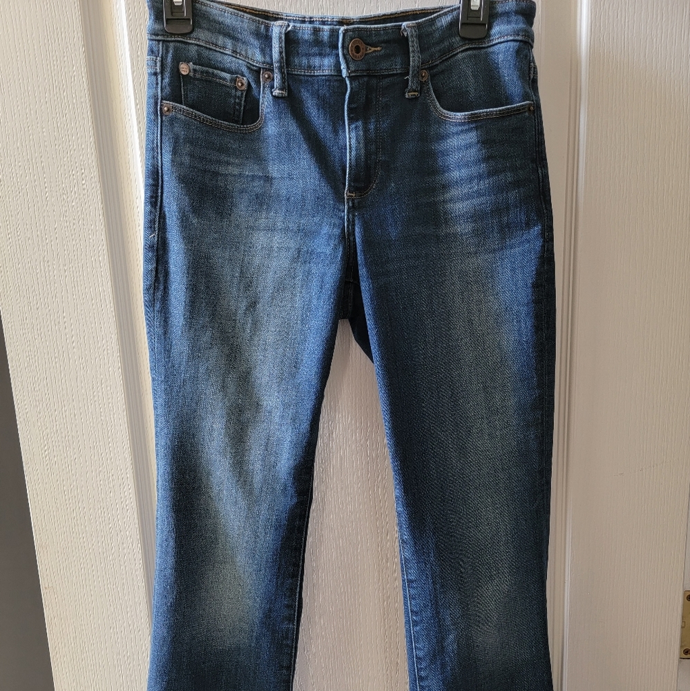 Lucky Brand Women’s size 6 Regular SWEET BOOT Jeans  32” Inseam Stretch